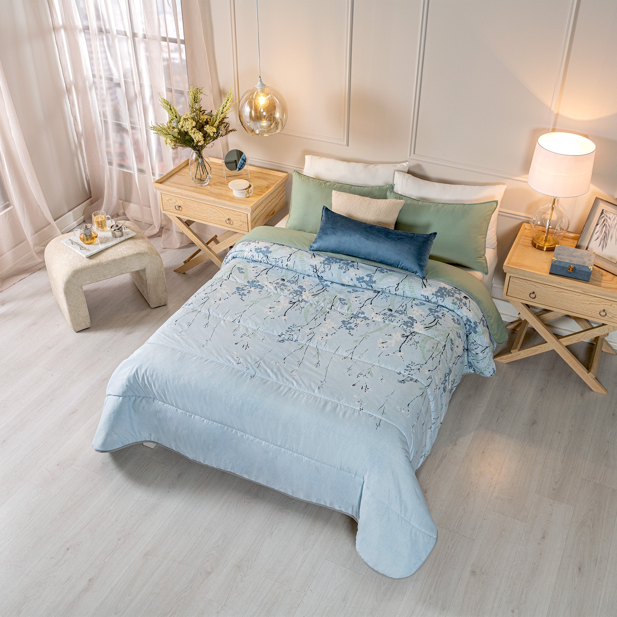 Vianney Tolosa Comforter Set