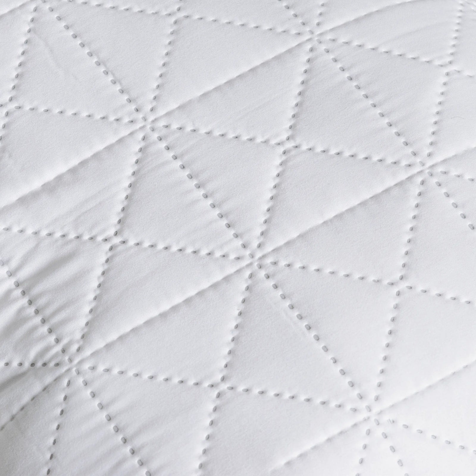 Almohada Básica Plus STD